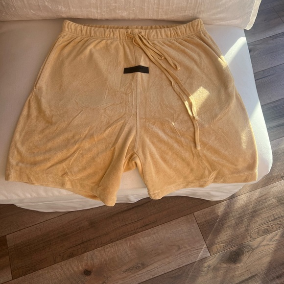 Fear Of God Terrycloth Mens Shorts In Size Small Yellow - Picture 2 of 4